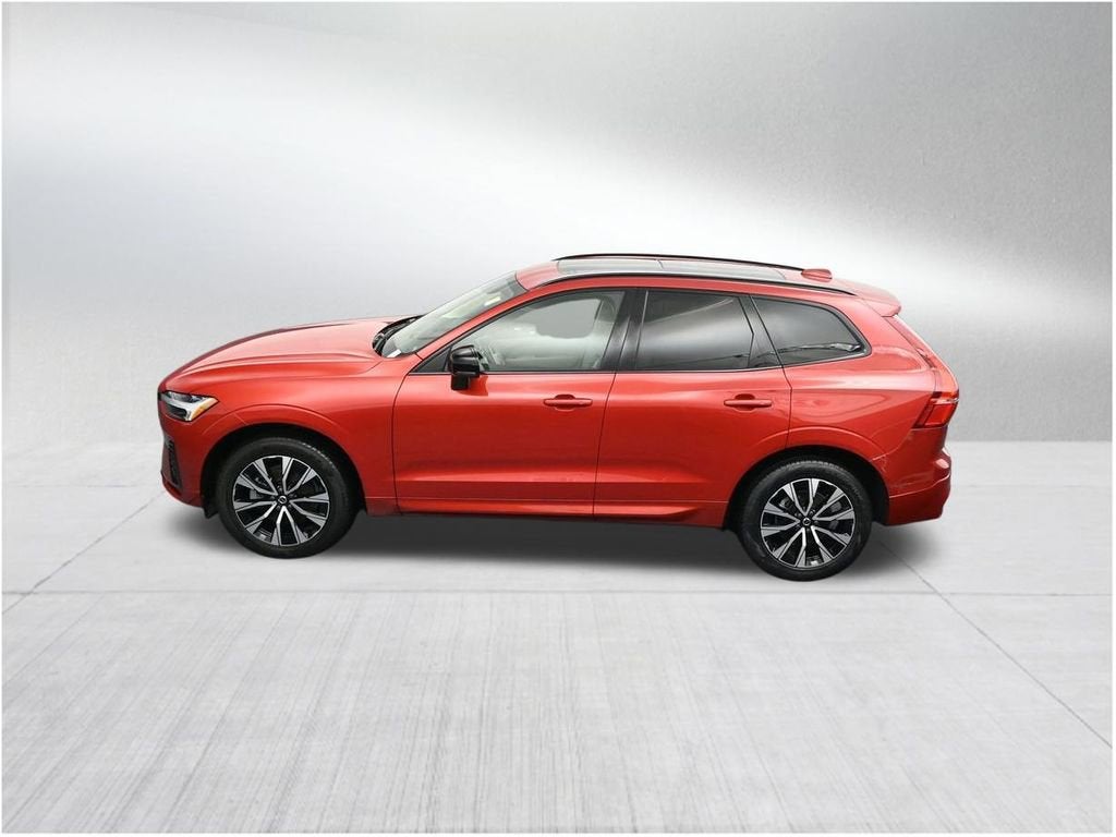 2024 Volvo XC60 Core Dark Theme