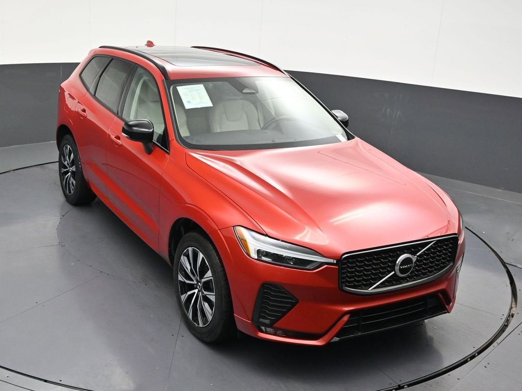 2024 Volvo XC60 Core Dark Theme