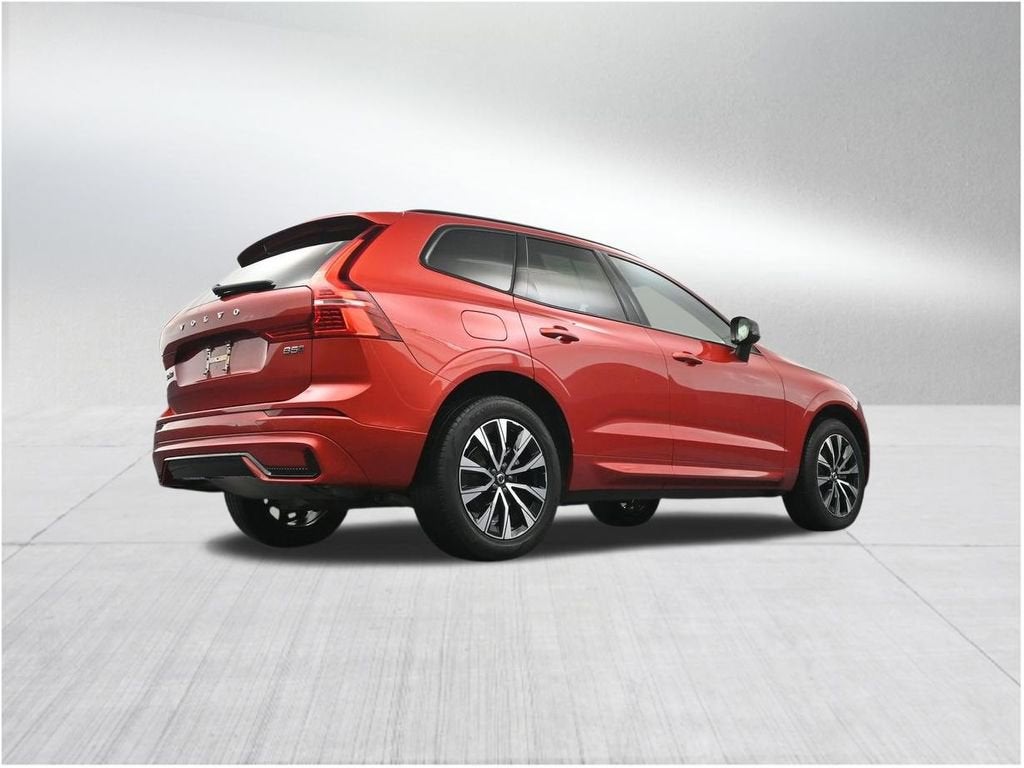 2024 Volvo XC60 Core Dark Theme