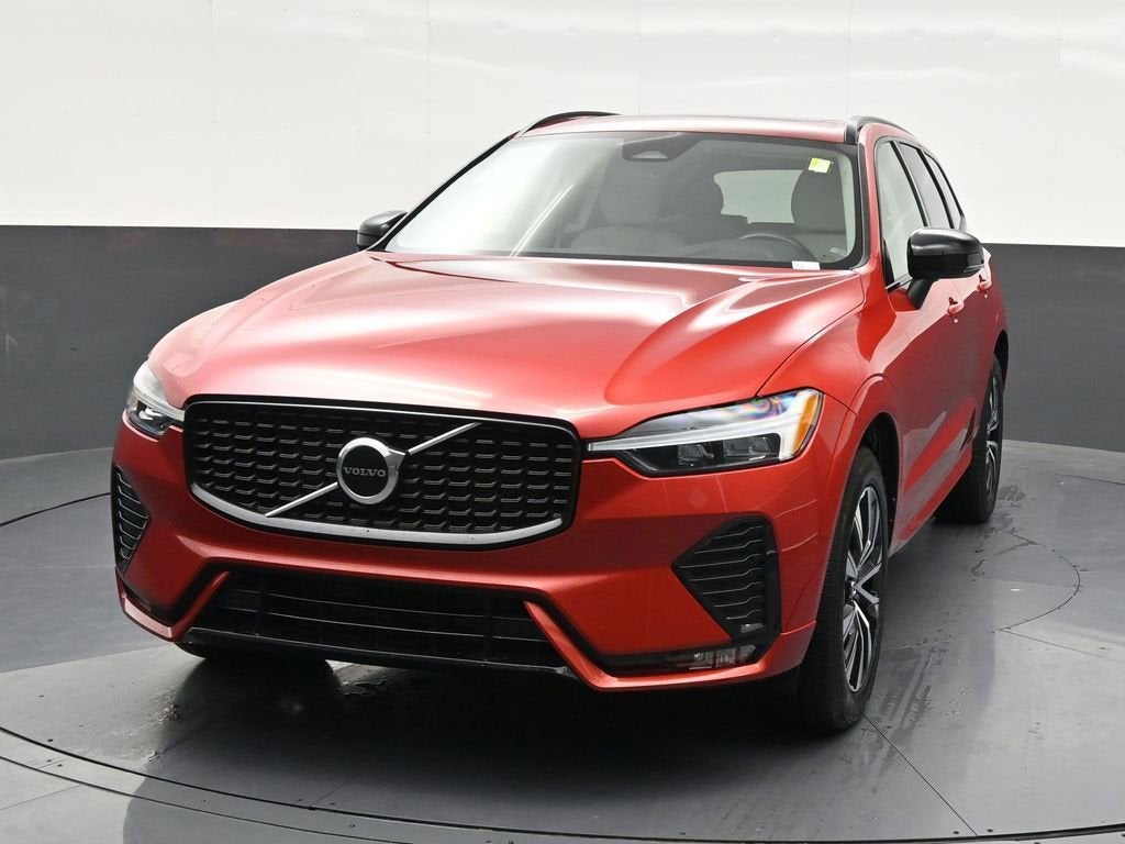 2024 Volvo XC60 Core Dark Theme