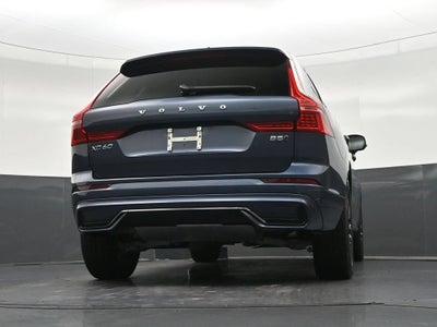 2024 Volvo XC60 B5 Core Dark Theme