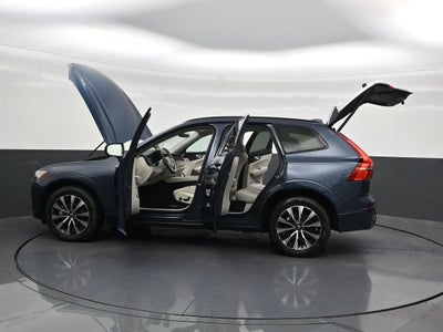 2024 Volvo XC60 B5 Core Dark Theme