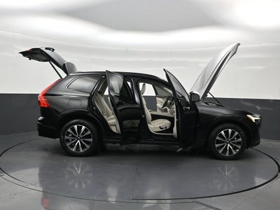 2024 Volvo XC60 B5 Core Dark Theme