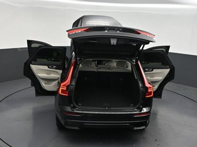 2024 Volvo XC60 B5 Core Dark Theme