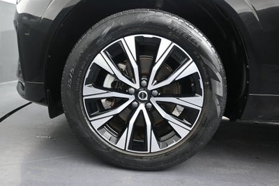 2024 Volvo XC60 B5 Core Dark Theme