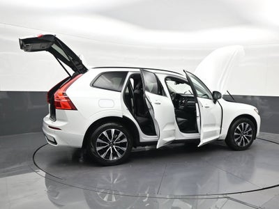 2024 Volvo XC60 B5 Core Dark Theme