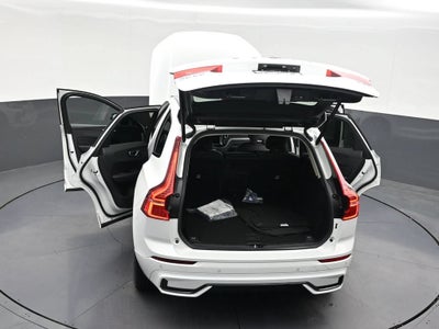 2024 Volvo XC60 B5 Core Dark Theme