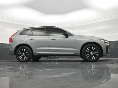 2024 Volvo XC60 B5 Core Dark Theme