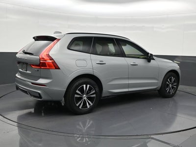 2024 Volvo XC60 B5 Core Dark Theme