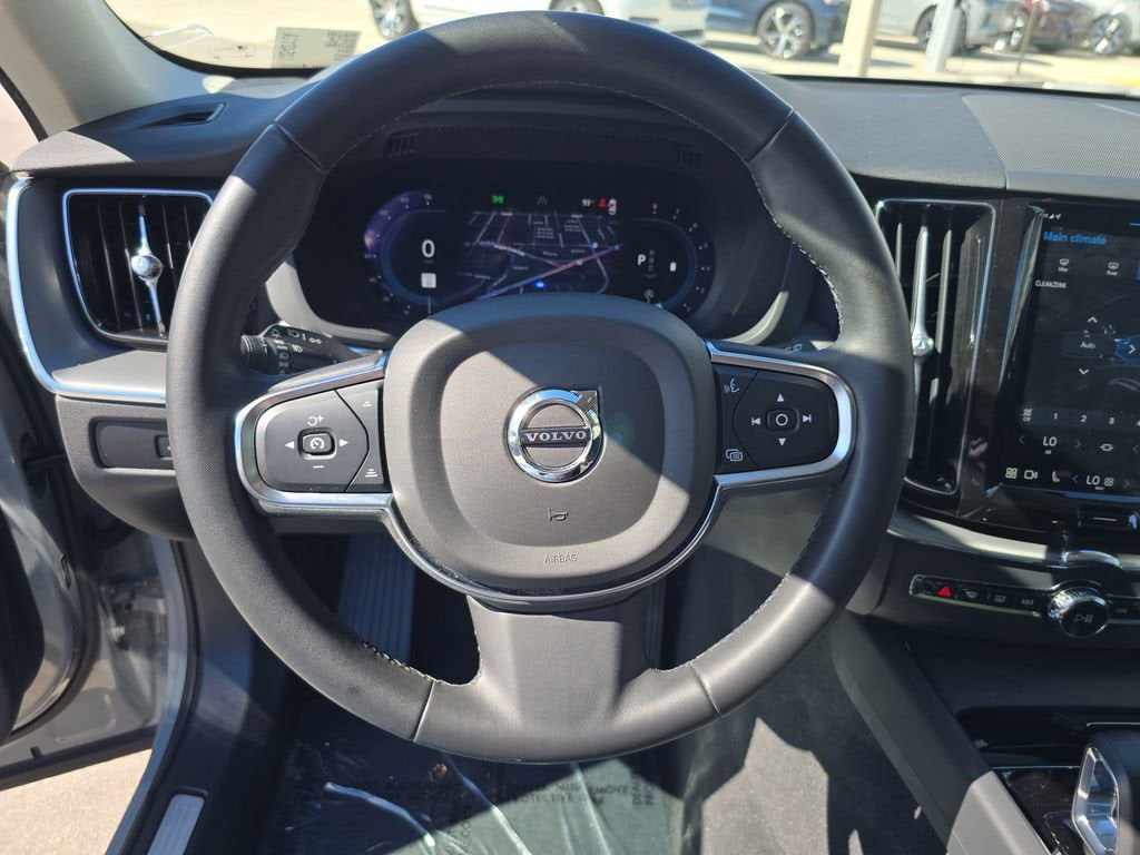2024 Volvo XC60 Core Dark Theme