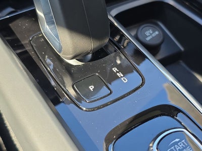 2024 Volvo XC60 Core Dark Theme