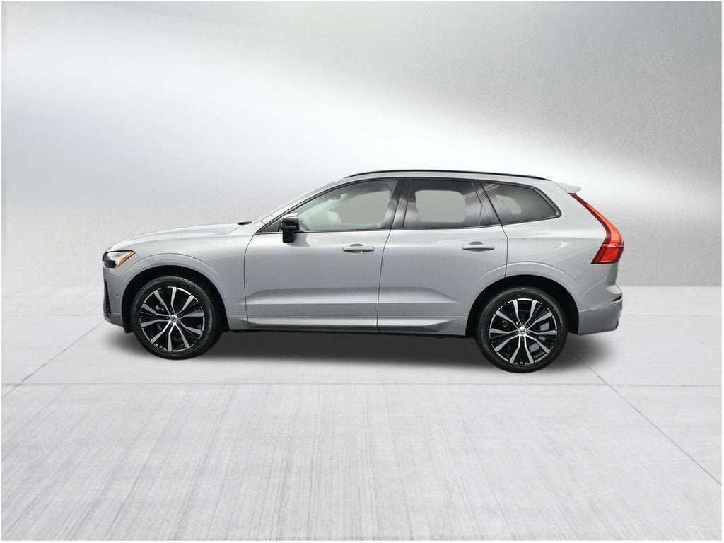 2024 Volvo XC60 Plus Dark Theme