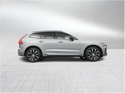 2024 Volvo XC60 Plus Dark Theme