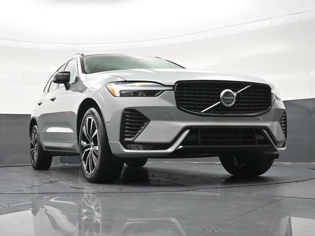 2024 Volvo XC60 Plus Dark Theme