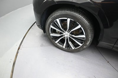 2024 Volvo XC60 Plus Dark Theme