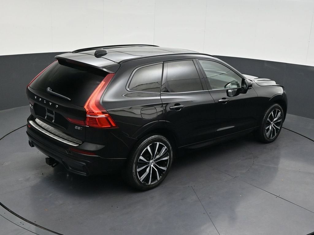 2024 Volvo XC60 Plus Dark Theme