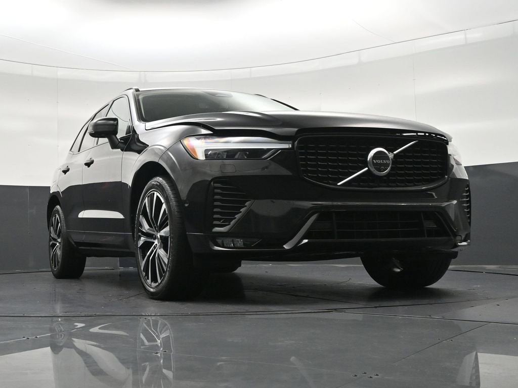 2024 Volvo XC60 Plus Dark Theme