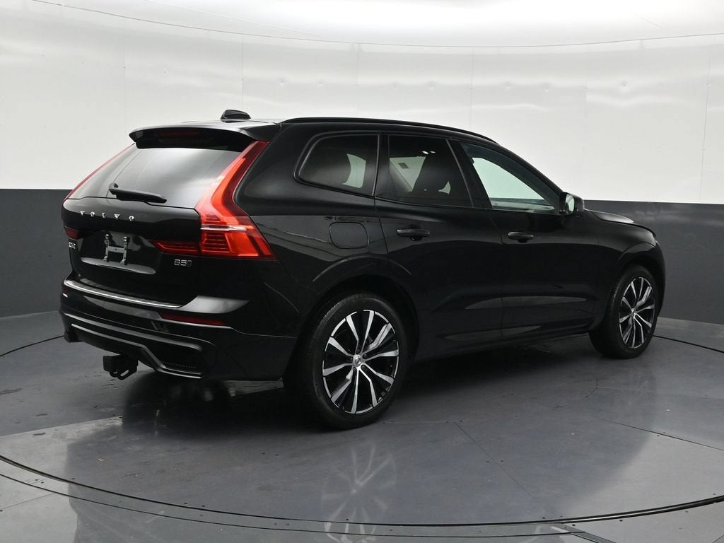 2024 Volvo XC60 Plus Dark Theme