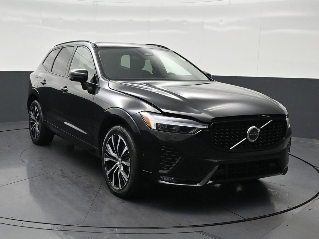 2024 Volvo XC60 Plus Dark Theme