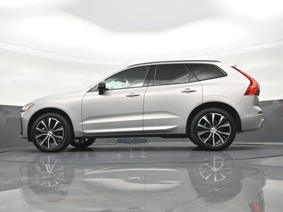 2024 Volvo XC60 Plus Dark Theme