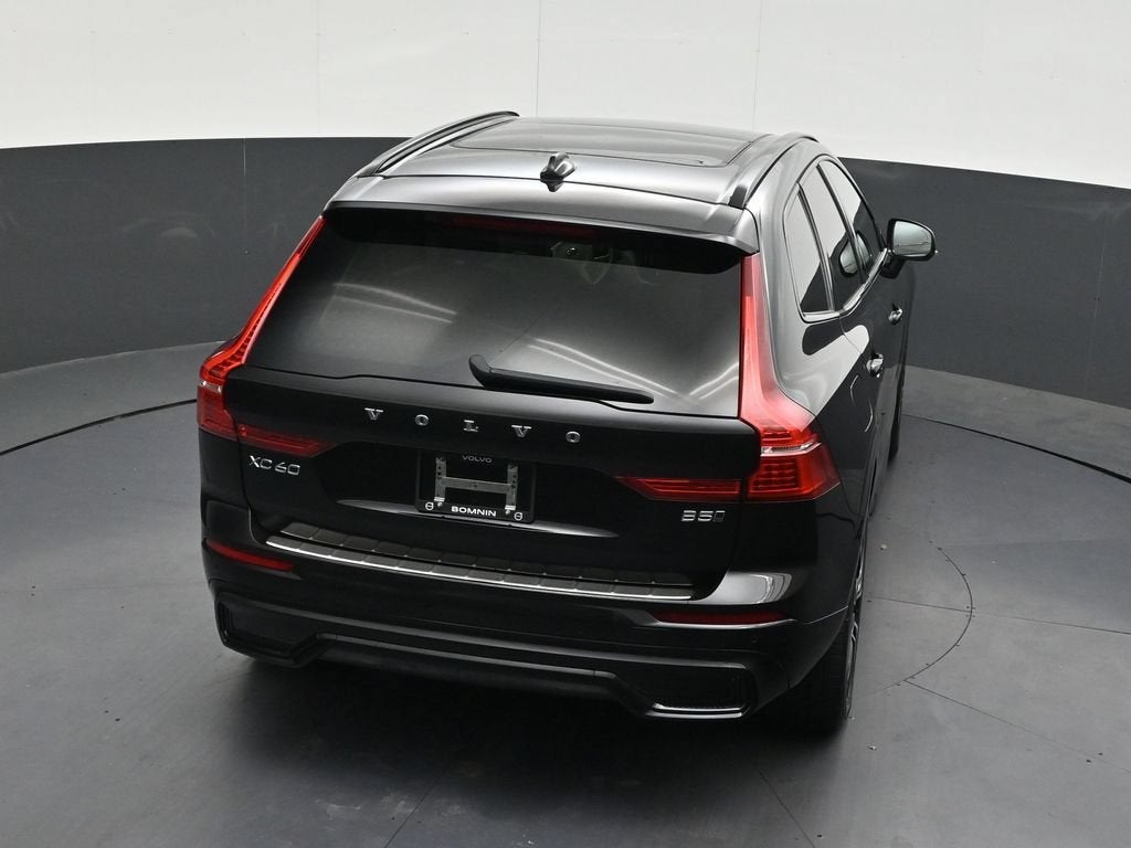 2024 Volvo XC60 B5 Plus Dark Theme