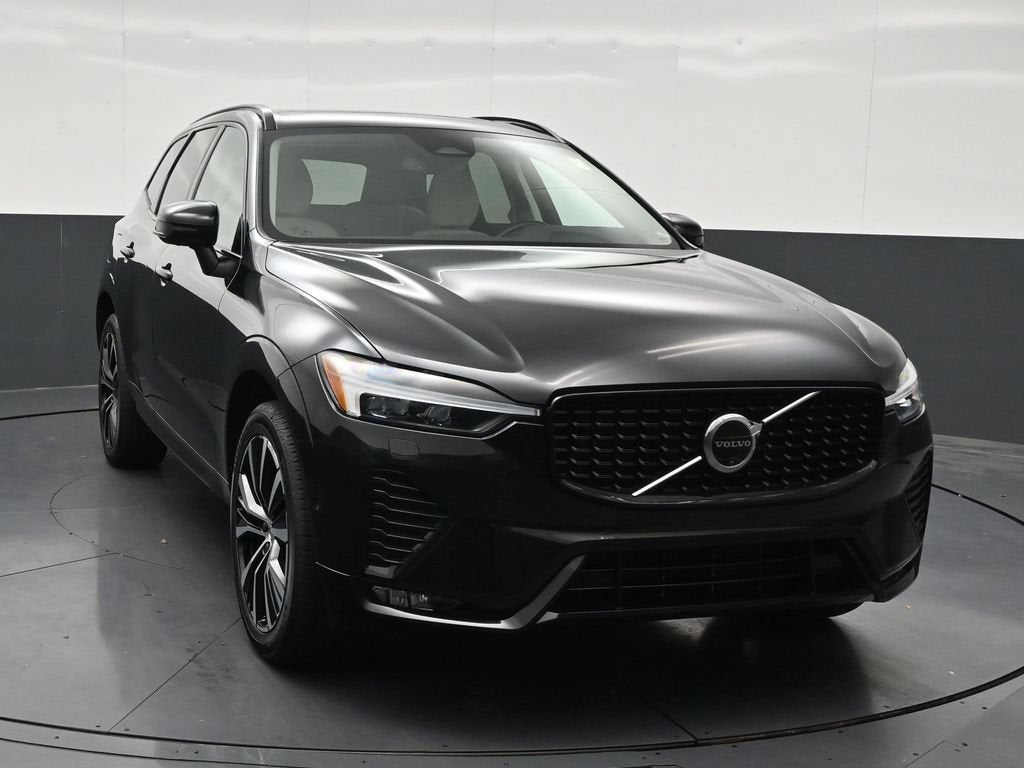 2024 Volvo XC60 B5 Plus Dark Theme