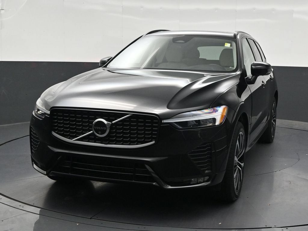 2024 Volvo XC60 B5 Plus Dark Theme