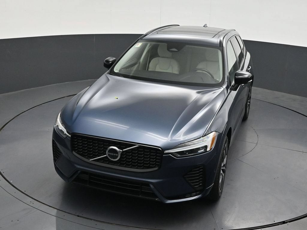 2024 Volvo XC60 B5 Plus Dark Theme