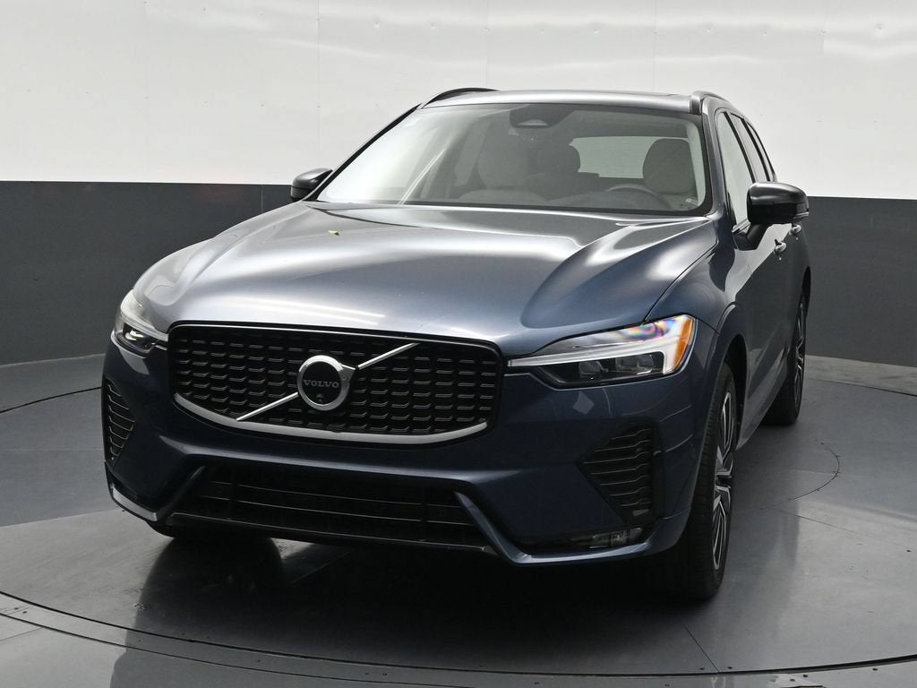 2024 Volvo XC60 B5 Plus Dark Theme