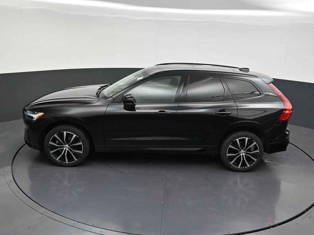 2024 Volvo XC60 B5 Plus Dark Theme