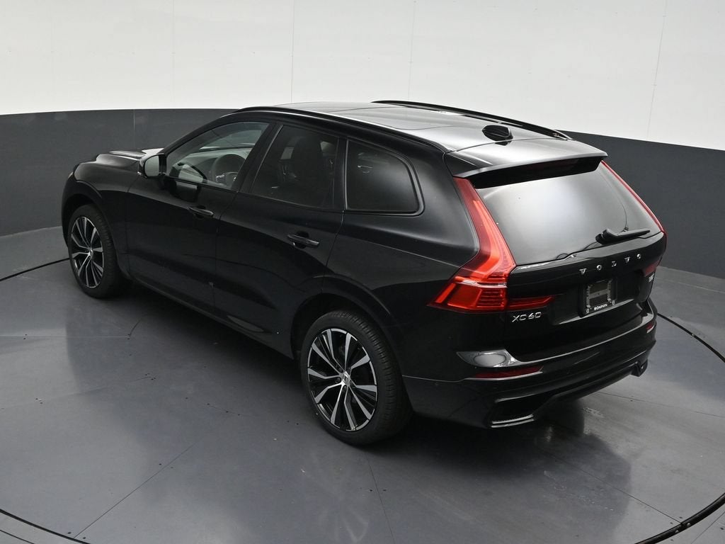 2024 Volvo XC60 B5 Plus Dark Theme