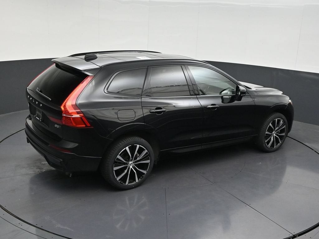 2024 Volvo XC60 B5 Plus Dark Theme