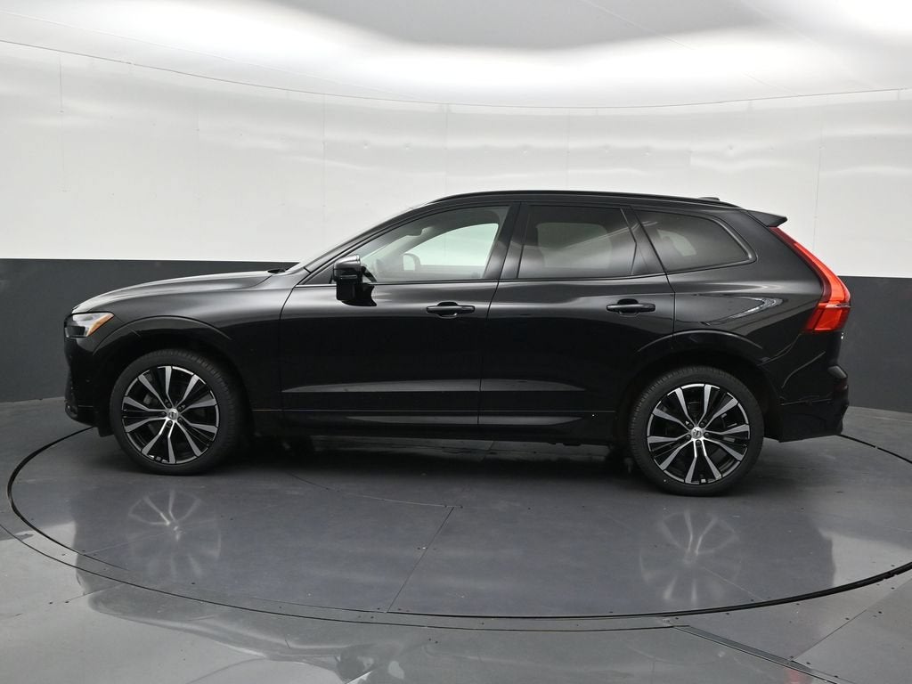 2024 Volvo XC60 B5 Plus Dark Theme