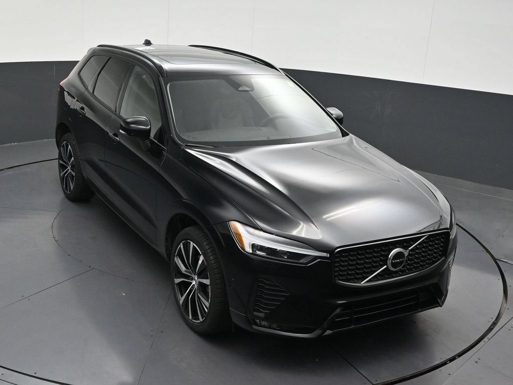 2024 Volvo XC60 B5 Plus Dark Theme
