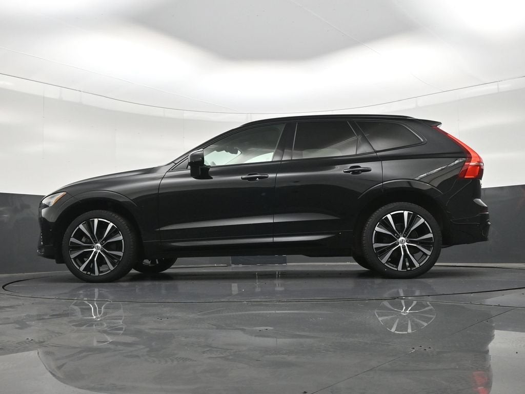 2024 Volvo XC60 B5 Plus Dark Theme