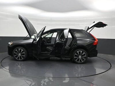 2024 Volvo XC60 B5 Plus Dark Theme
