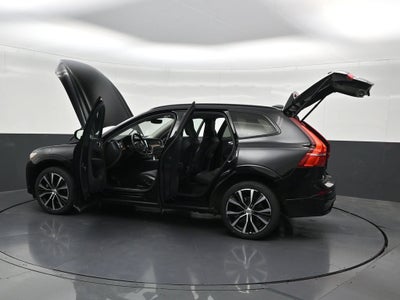 2024 Volvo XC60 B5 Plus Dark Theme