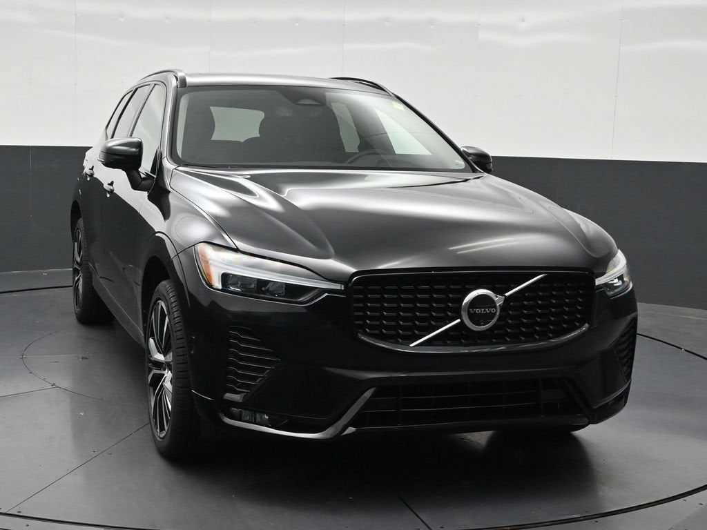 2024 Volvo XC60 B5 Plus Dark Theme