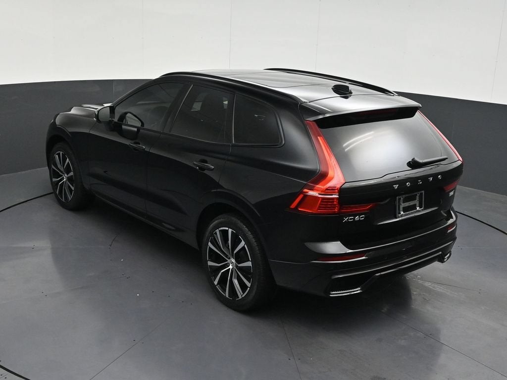 2024 Volvo XC60 B5 Plus Dark Theme