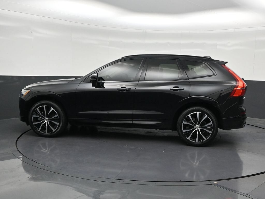 2024 Volvo XC60 B5 Plus Dark Theme