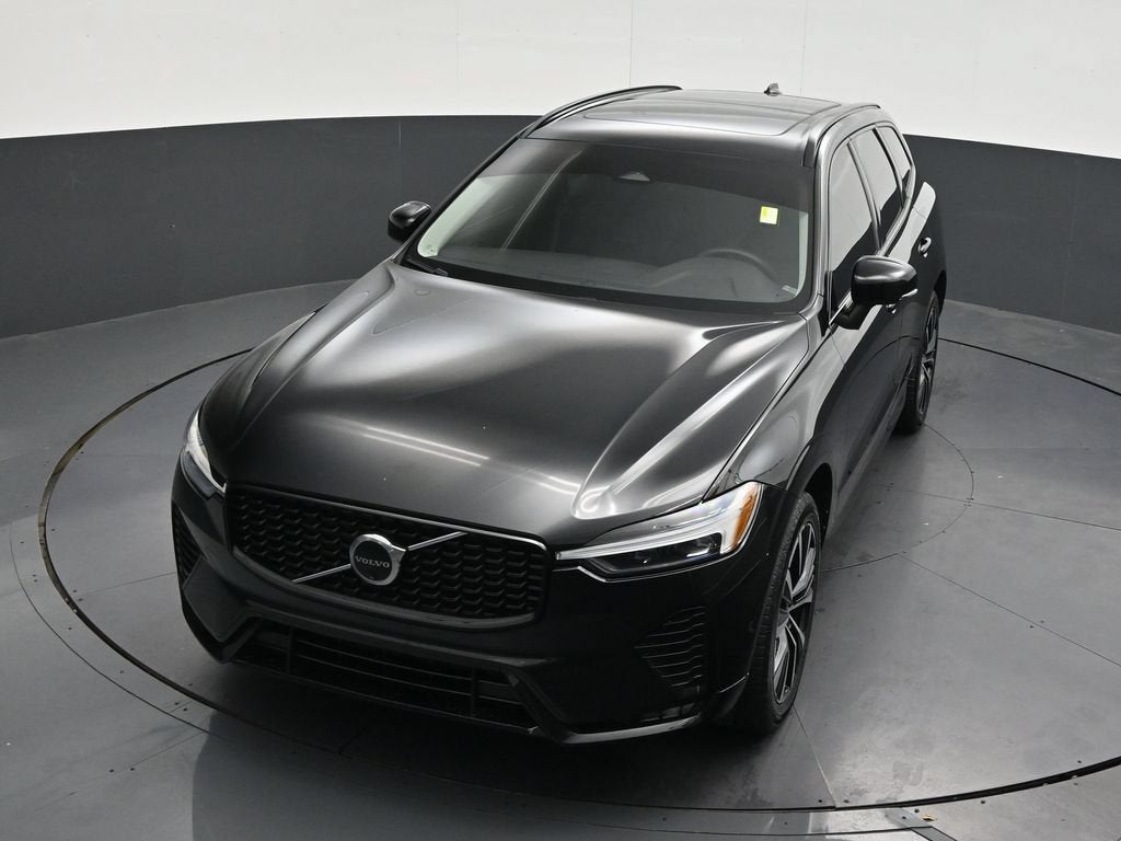 2024 Volvo XC60 B5 Plus Dark Theme