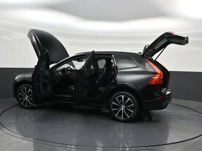 2024 Volvo XC60 B5 Plus Dark Theme