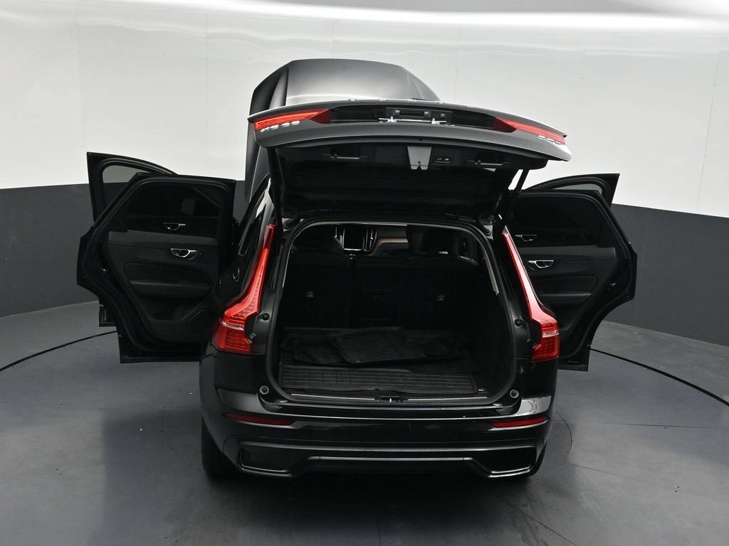 2024 Volvo XC60 B5 Plus Dark Theme