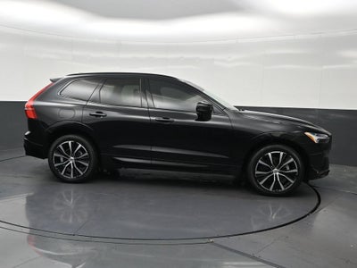2024 Volvo XC60 B5 Plus Dark Theme