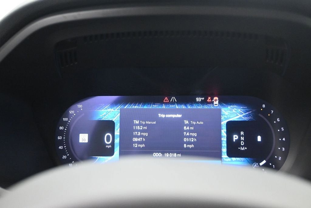 2024 Volvo XC60 Plus Dark Theme
