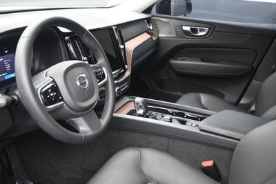 2024 Volvo XC60 Plus Dark Theme