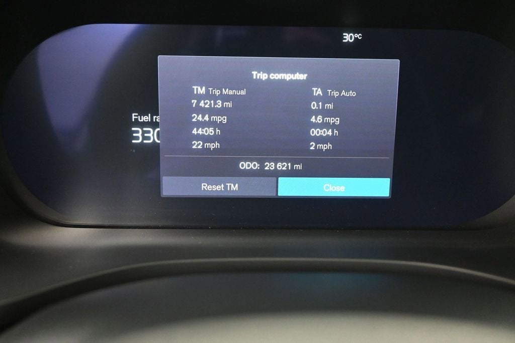 2024 Volvo XC60 Plus Dark Theme