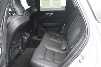 2024 Volvo XC60 Plus Dark Theme