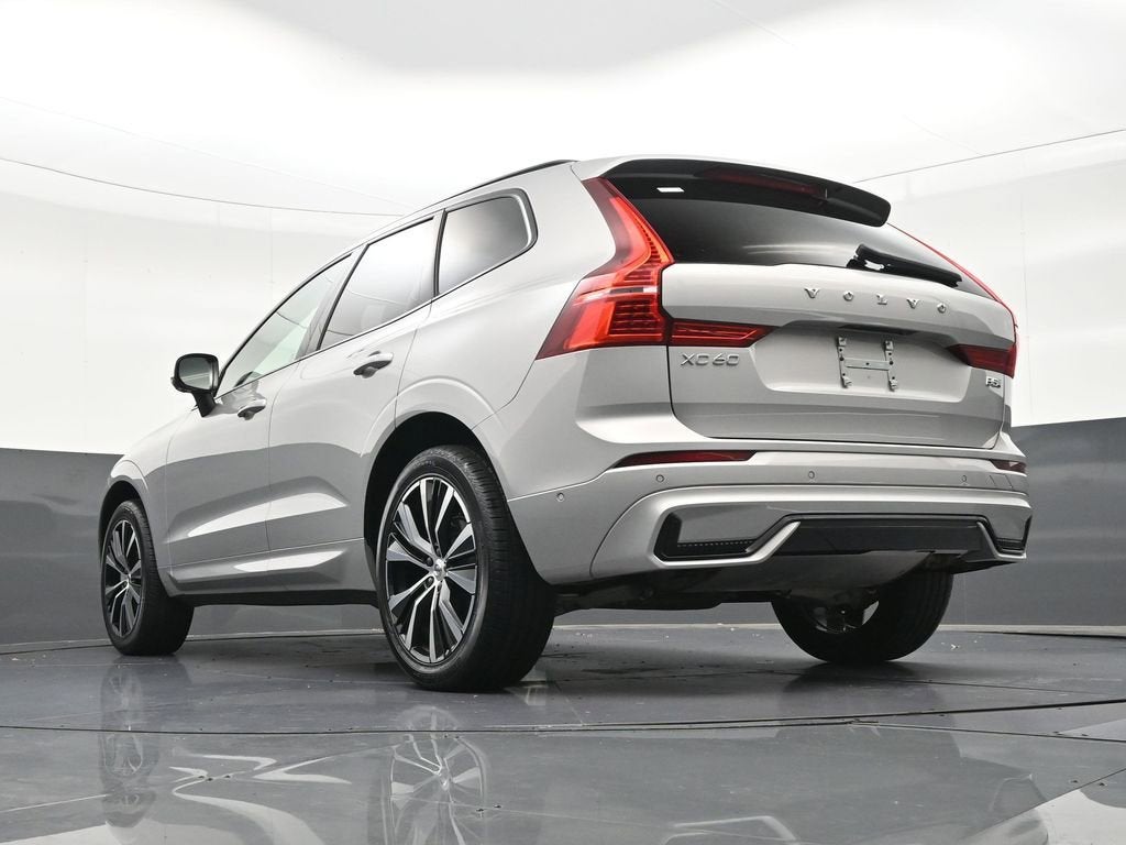 2024 Volvo XC60 Plus Dark Theme