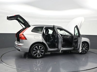 2024 Volvo XC60 Plus Dark Theme